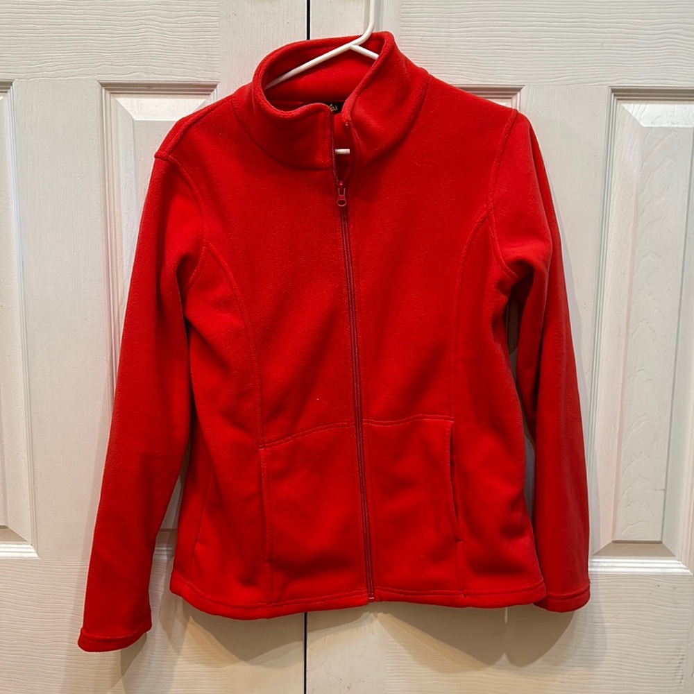 NWT Cabela’s fleece sweatshirt. Coral. Size small.